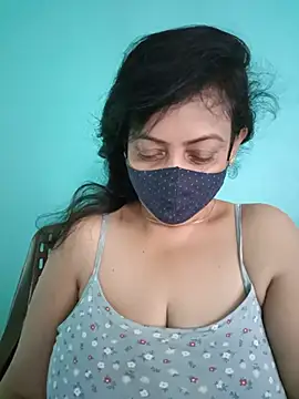 Snapshot of love_suman chatting on May 25, 4:07 am love suman online show from May 25, 4:07 am