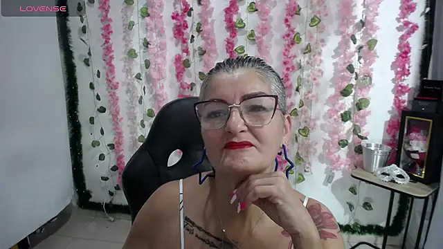 bety-cum2 online show from February 20, 9:11 am