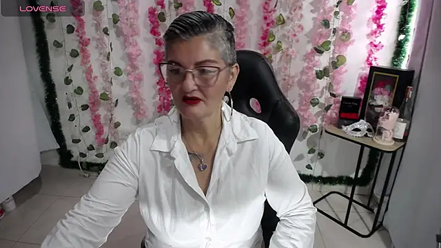 bety-cum2 online show from March 3, 12:58 pm