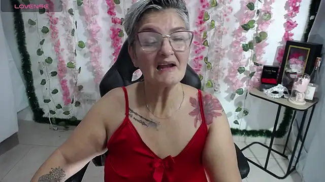 bety-cum2 online show from March 4, 9:29 am