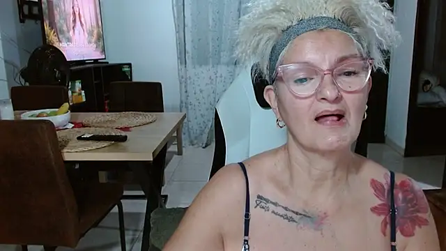 bety-cum2 online show from February 5, 9:47 am