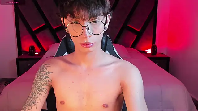 AndyWiilliams online show from March 10, 11:10 pm