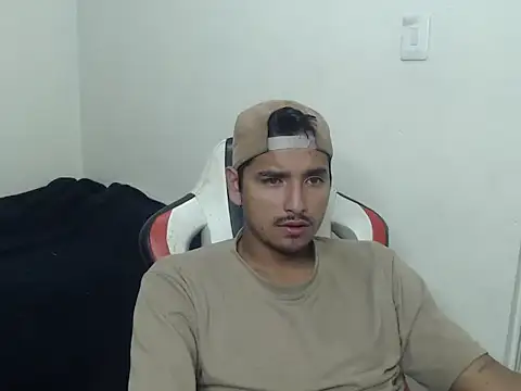 Snapshot of kylian_07 chatting on June 3, 2:58 am kylian 07 online show from June 3, 2:58 am