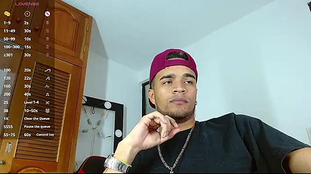 Bigcock 21cm  online show from February 22, 10:09 pm