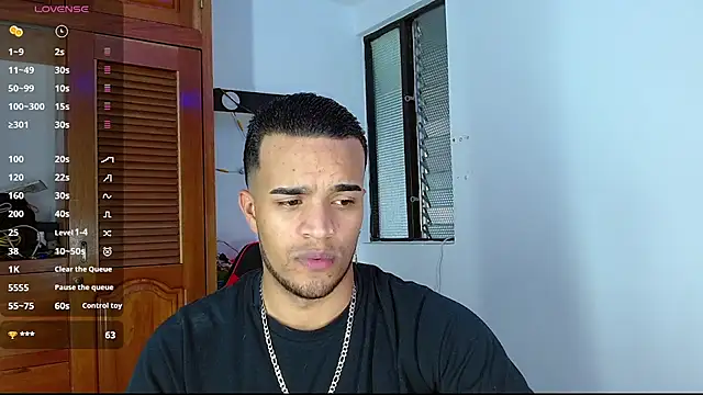 Bigcock 21cm  online show from February 25, 10:18 pm