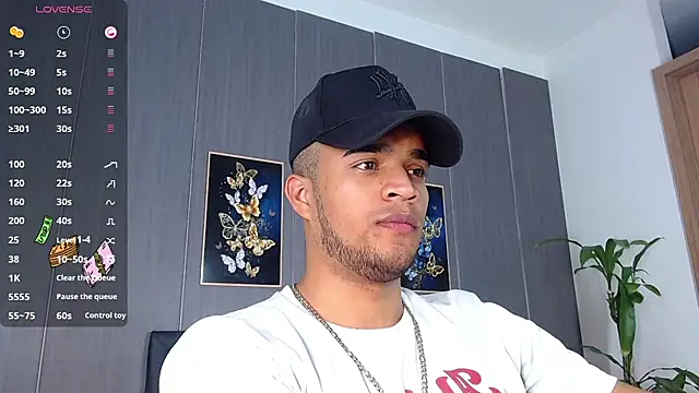 Bigcock 21cm  online show from March 22, 7:42 pm