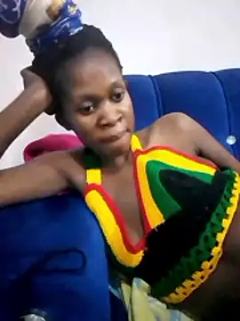 Snapshot of africanpussy22 chatting on January 14, 5:13 am africanpussy22 online show from January 14, 5:13 am