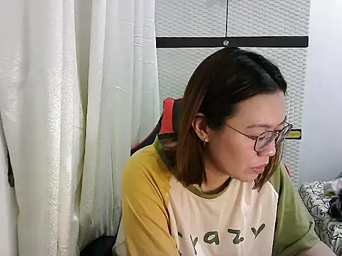 crizzybel online show from March 11, 11:23 am