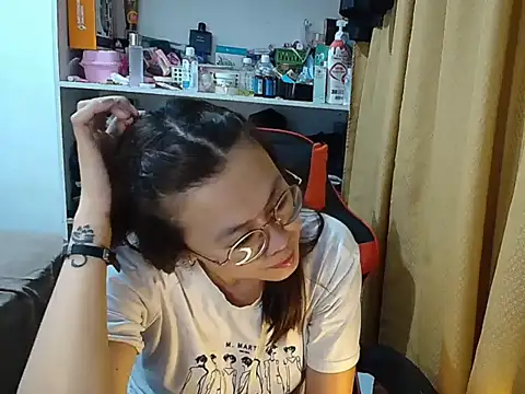 Snapshot of crizzybel chatting on January 15, 1:48 pm crizzybel online show from January 15, 1:48 pm