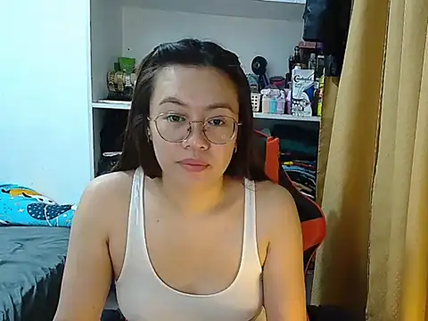 Snapshot of crizzybel chatting on February 9, 10:03 pm crizzybel online show from February 9, 10:03 pm