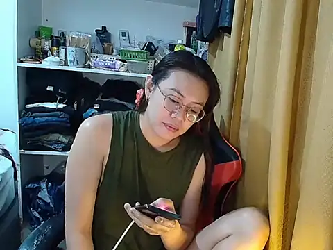 Snapshot of crizzybel chatting on February 28, 6:09 pm crizzybel online show from February 28, 6:09 pm