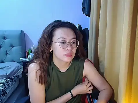 crizzybel online show from June 5, 8:03 pm
