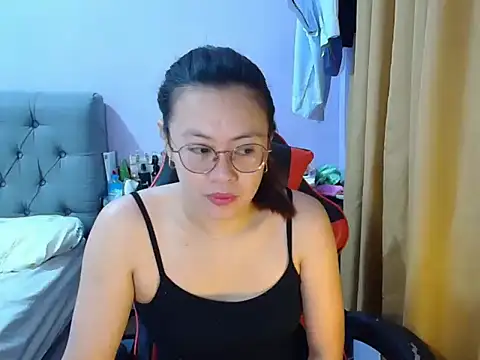 crizzybel online show from June 11, 8:18 pm