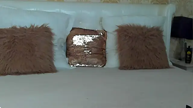 Snapshot of GiannaElliss chatting on December 18, 4:20 am GiannaElliss online show from December 18, 4:20 am