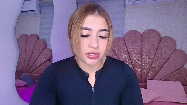 Snapshot of leon_gaby chatting on June 5, 7:19 pm leon gaby online show from June 5, 7:19 pm