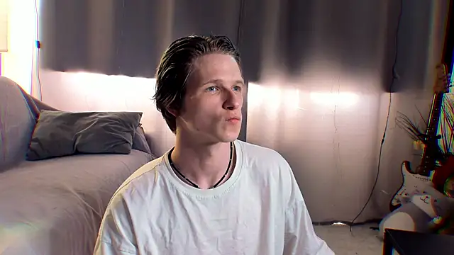 Snapshot of Breston_Sweet chatting on June 12, 5:01 pm Breston Sweet online show from June 12, 5:01 pm