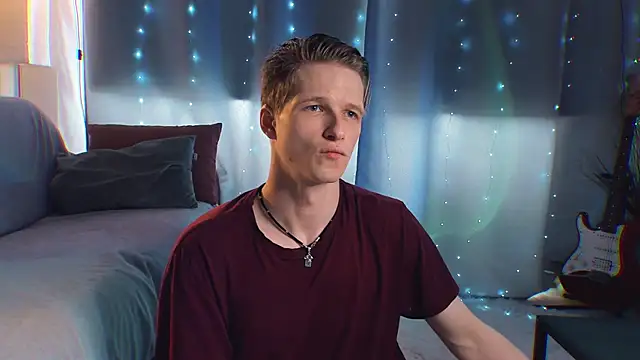 Snapshot of Breston_Sweet chatting on June 29, 8:31 am Breston Sweet online show from June 29, 8:31 am