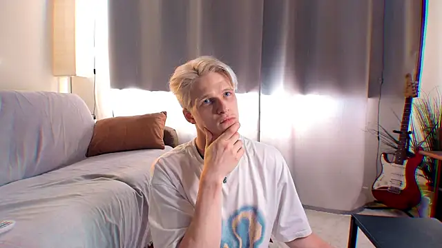 Snapshot of Breston_Sweet chatting on July 17, 3:07 pm Breston Sweet online show from July 17, 3:07 pm