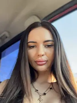 PrincessaHill  online show from January 15, 8:41 am