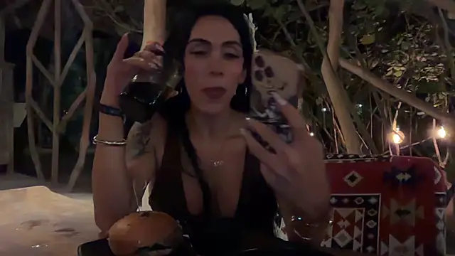 Snapshot of morganaramirez chatting on August 6, 2:13 am morganaramirez online show from August 6, 2:13 am