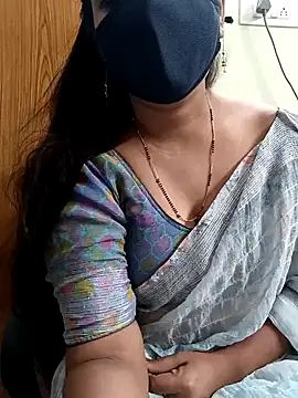 Snapshot of yoursana- chatting on February 1, 4:44 pm yoursana- online show from February 1, 4:44 pm