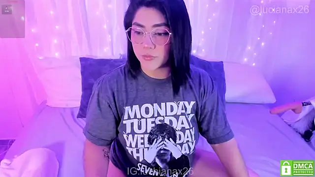 lucy26  online show from December 19, 1:34 am