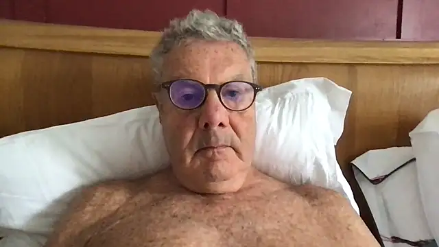 Snapshot of Oldpistolpete chatting on June 22, 8:22 am Oldpistolpete online show from June 22, 8:22 am