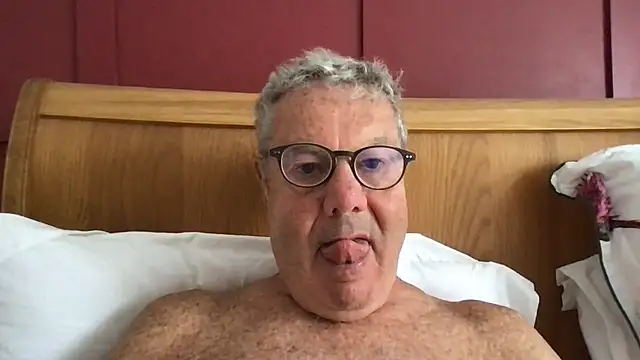 Snapshot of Oldpistolpete chatting on June 24, 9:08 am Oldpistolpete online show from June 24, 9:08 am