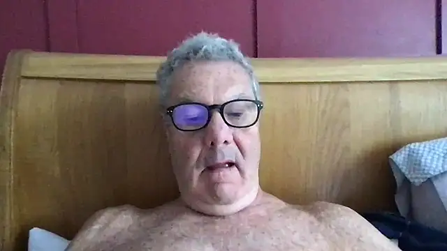 Snapshot of Oldpistolpete chatting on June 29, 8:31 am Oldpistolpete online show from June 29, 8:31 am