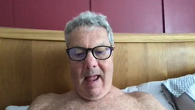 Snapshot of Oldpistolpete chatting on July 1, 8:49 am Oldpistolpete online show from July 1, 8:49 am