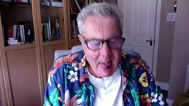 Snapshot of Oldpistolpete chatting on July 5, 12:12 pm Oldpistolpete online show from July 5, 12:12 pm