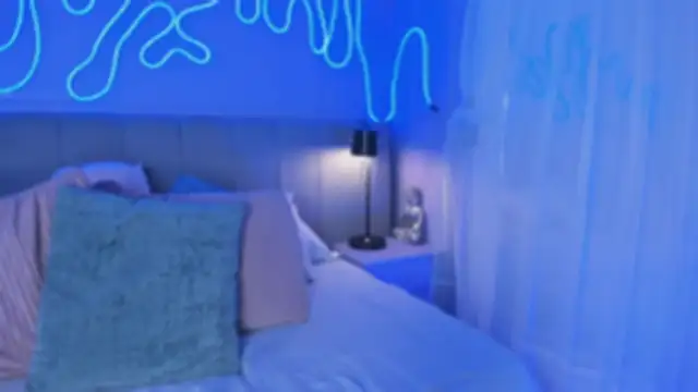 Sofly s online show from November 14, 12:04 pm