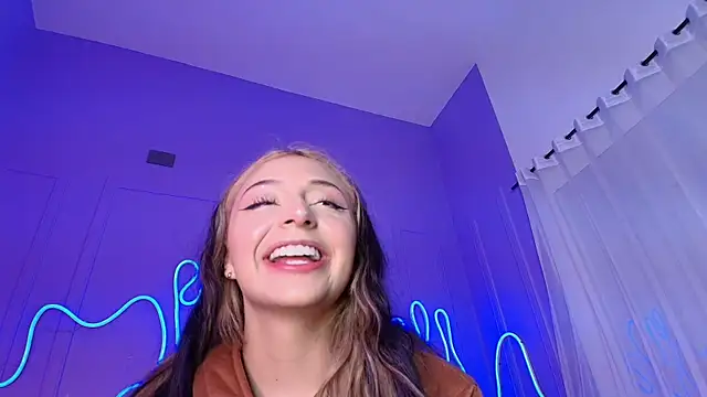 Sofly s online show from March 7, 9:17 am