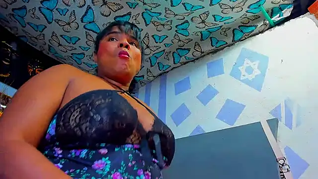 Snapshot of luciana_osorno chatting on October 23, 4:56 am luciana osorno online show from October 23, 4:56 am