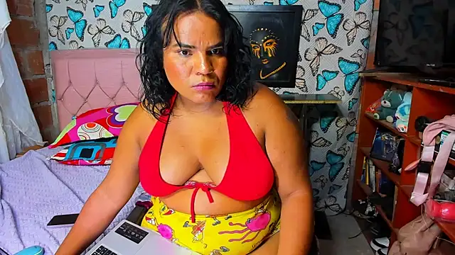 Snapshot of luciana_osorno chatting on February 10, 10:41 am luciana osorno online show from February 10, 10:41 am