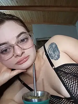 Emmacut online show from May 31, 9:16 pm