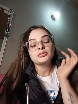 Emmacut online show from July 8, 11:31 pm