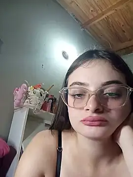 Emmacut online show from July 24, 9:57 pm