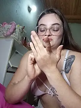 Emmacut online show from July 25, 9:56 pm