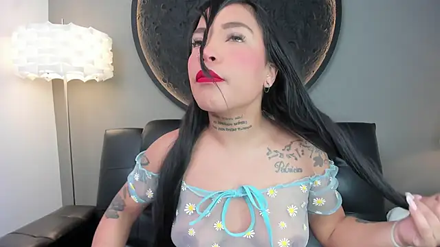 miss vaiolette online show from January 17, 11:06 am