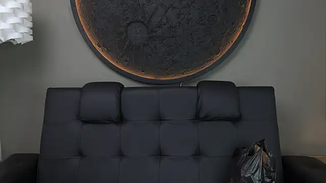 miss vaiolette online show from September 15, 11:10 am