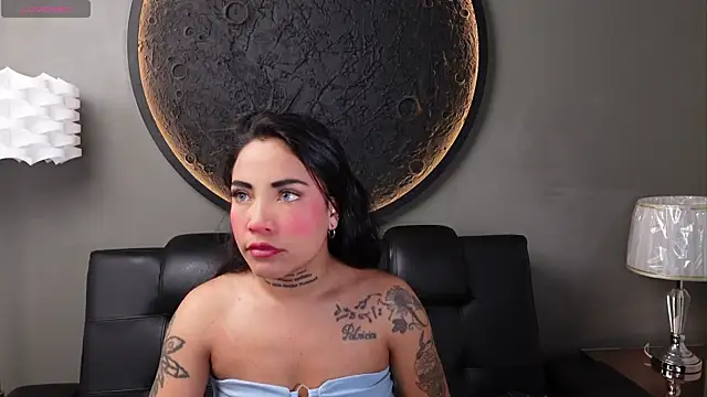 miss vaiolette online show from June 16, 11:02 am