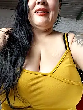 Snapshot of kittyhotass1 chatting on January 17, 12:04 am kittyhotass1 online show from January 17, 12:04 am