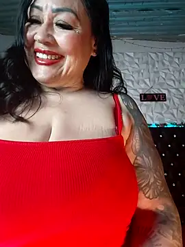 kittyhotass1 online show from June 26, 5:23 am