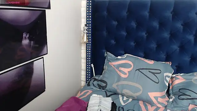 Eva-Williams online show from February 24, 9:41 pm