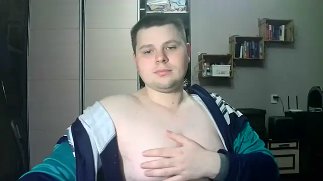 Snapshot of Volshebnik130_ chatting on March 20, 10:18 pm Volshebnik130 online show from March 20, 10:18 pm