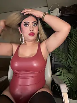 BigDominaMia online show from February 24, 6:00 am