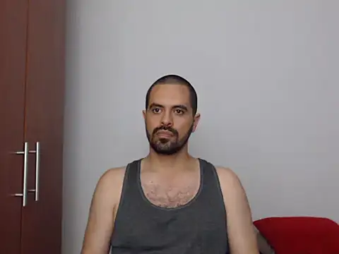 Snapshot of housex69 chatting on April 14, 5:24 am housex69 online show from April 14, 5:24 am