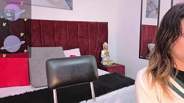 SALOME F0X  online show from May 3, 11:05 am