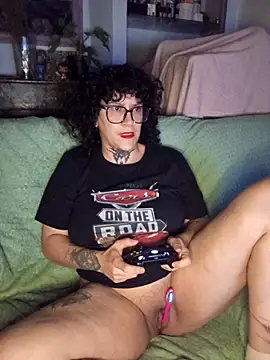 Snapshot of callmelouve chatting on November 16, 4:45 pm callmelouve online show from November 16, 4:45 pm